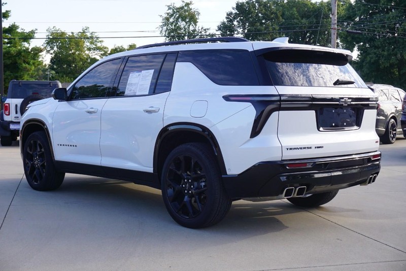 Chevrolet Traverse Vehicle Full-screen Gallery Image 05