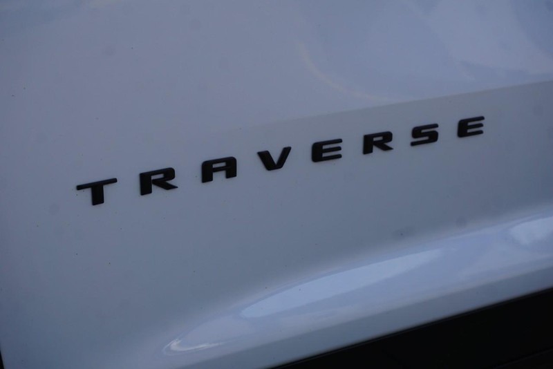 Chevrolet Traverse Vehicle Full-screen Gallery Image 13