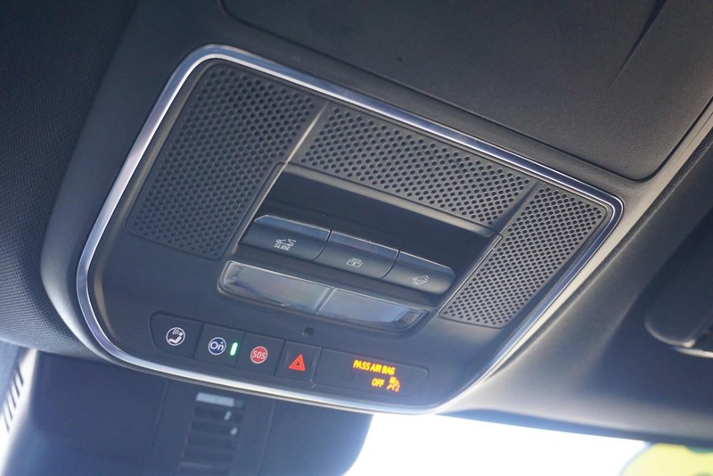 Chevrolet Traverse Vehicle Full-screen Gallery Image 55