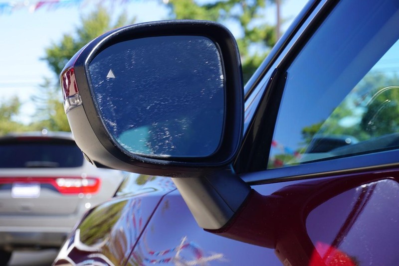 Nissan Rogue Vehicle Full-screen Gallery Image 15