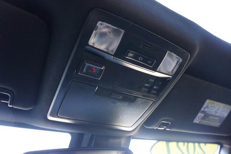 Toyota Tacoma 4WD Vehicle Full-screen Gallery Image 59
