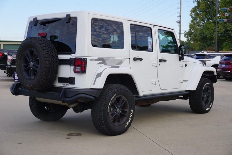 Jeep Wrangler Unlimited Vehicle Full-screen Gallery Image 03