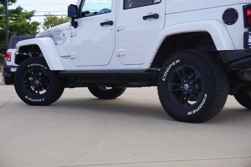 Jeep Wrangler Unlimited Vehicle Full-screen Gallery Image 13