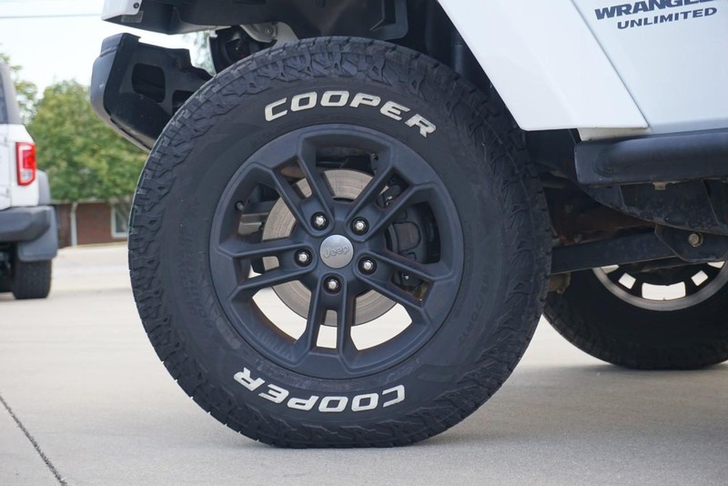 Jeep Wrangler Unlimited Vehicle Full-screen Gallery Image 14