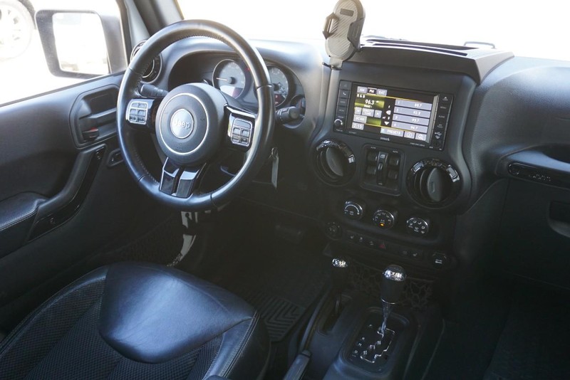 Jeep Wrangler Unlimited Vehicle Full-screen Gallery Image 29