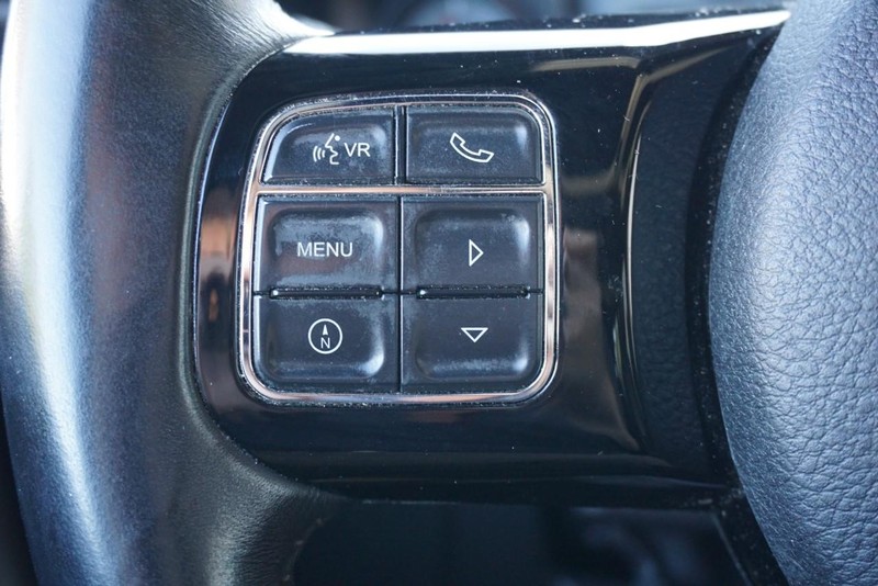 Jeep Wrangler Unlimited Vehicle Full-screen Gallery Image 32