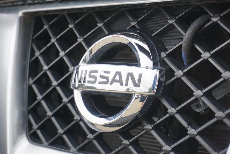 Nissan Frontier Vehicle Full-screen Gallery Image 11