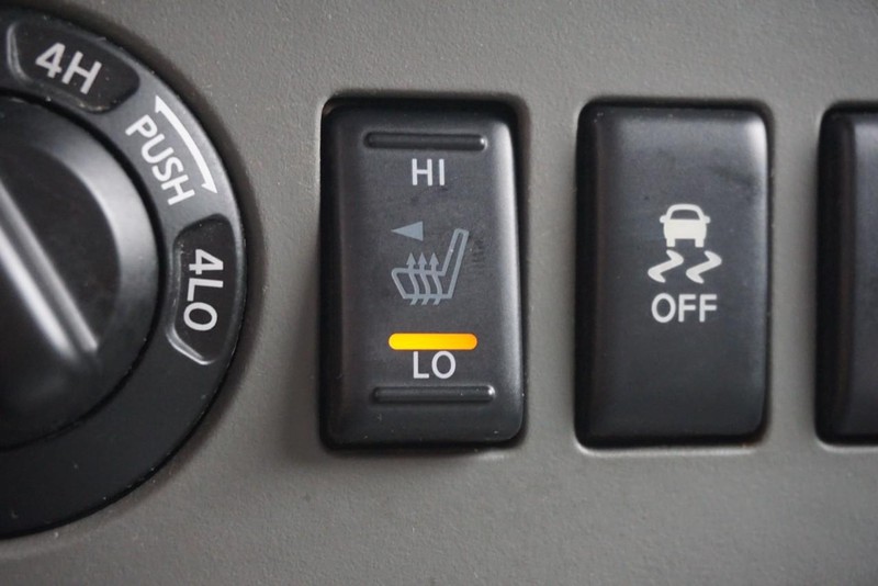 Nissan Frontier Vehicle Full-screen Gallery Image 42