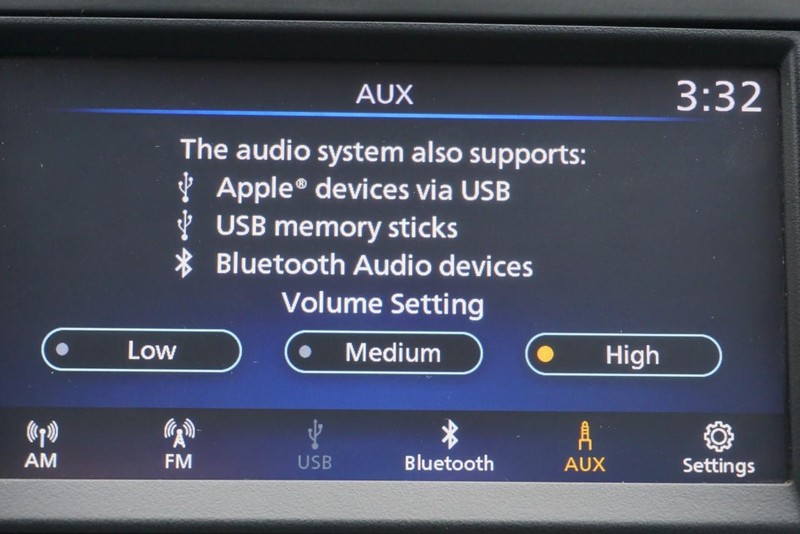Nissan Frontier Vehicle Full-screen Gallery Image 47