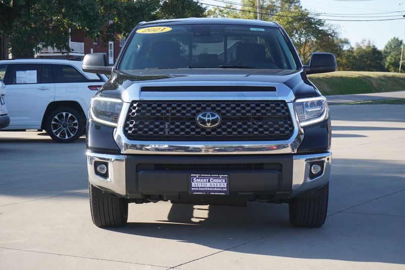 Toyota Tundra 4WD Vehicle Full-screen Gallery Image 08