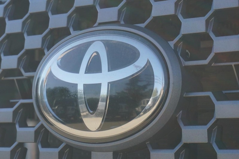 Toyota Tundra 4WD Vehicle Full-screen Gallery Image 11