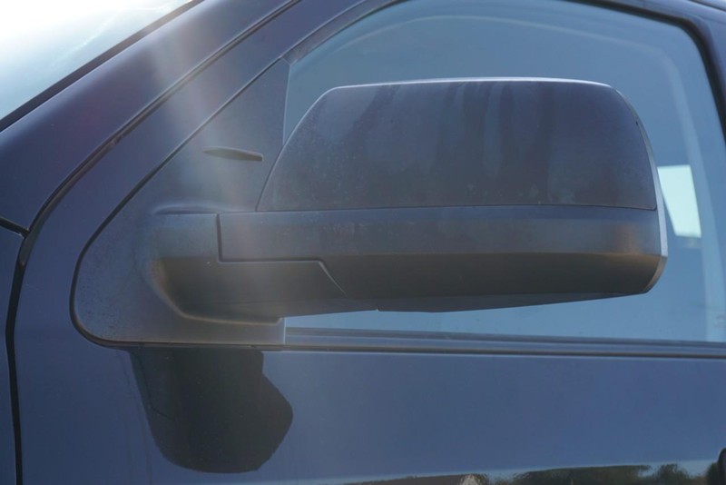 Toyota Tundra 4WD Vehicle Full-screen Gallery Image 13
