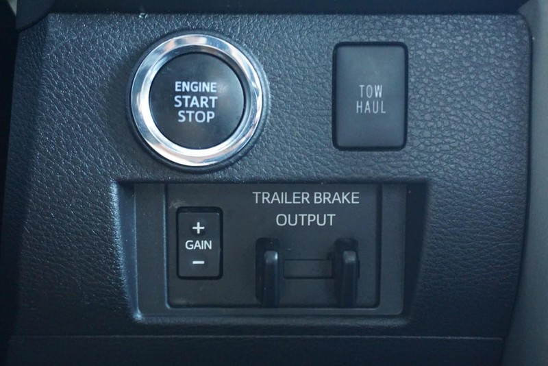 Toyota Tundra 4WD Vehicle Full-screen Gallery Image 45