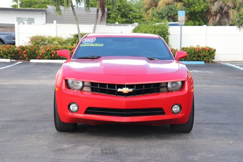 Chevrolet Camaro Vehicle Full-screen Gallery Image 02
