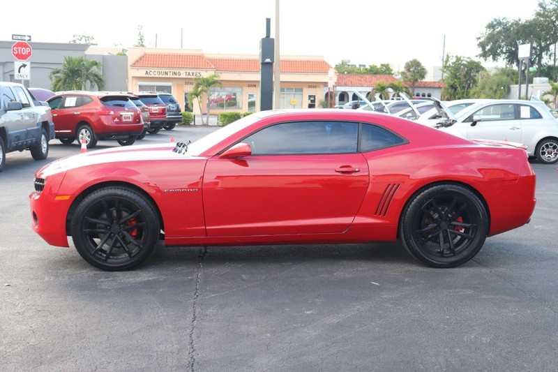 Chevrolet Camaro Vehicle Full-screen Gallery Image 04