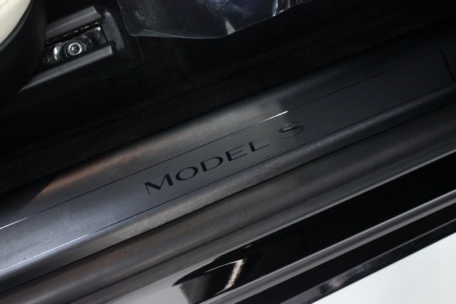 Tesla Model S Thumbnail Image 147