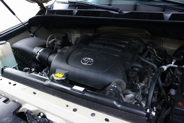 Toyota Tundra 4WD Thumbnail Image 122