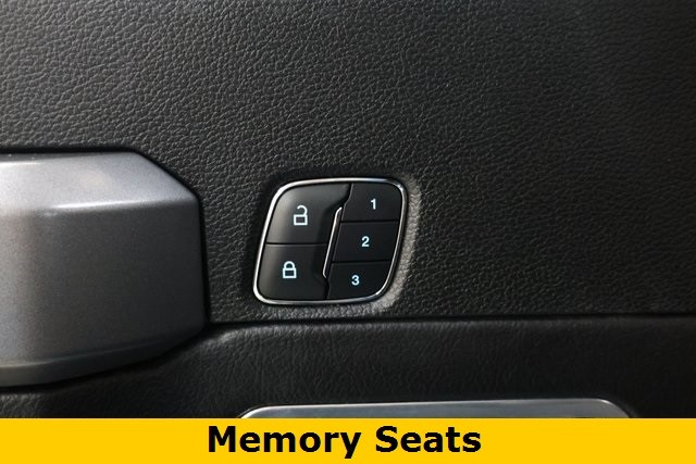 Ford Super Duty F-250 SRW Thumbnail Image 85
