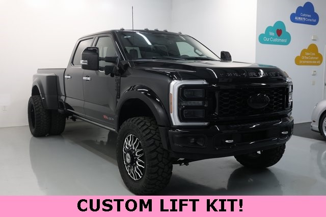 Ford Super Duty F-450 DRW Thumbnail Image 53