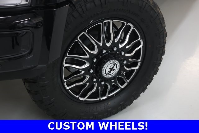 Ford Super Duty F-450 DRW Thumbnail Image 54