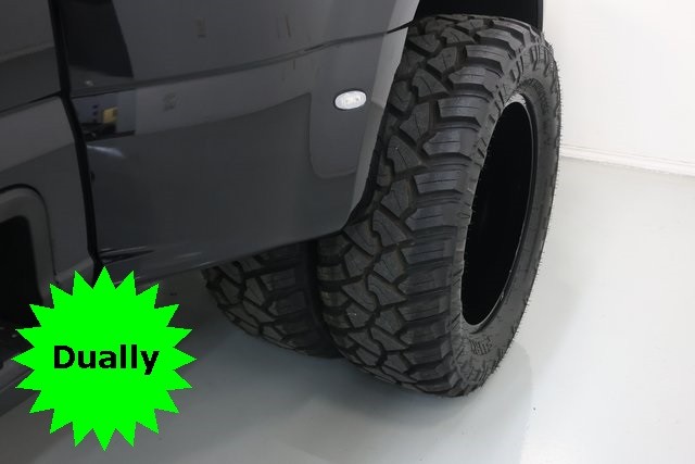 Ford Super Duty F-450 DRW Thumbnail Image 55