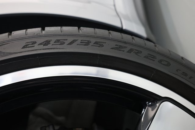 Porsche 911 Thumbnail Image 96