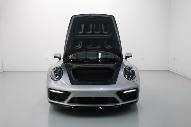 Porsche 911 Thumbnail Image 98