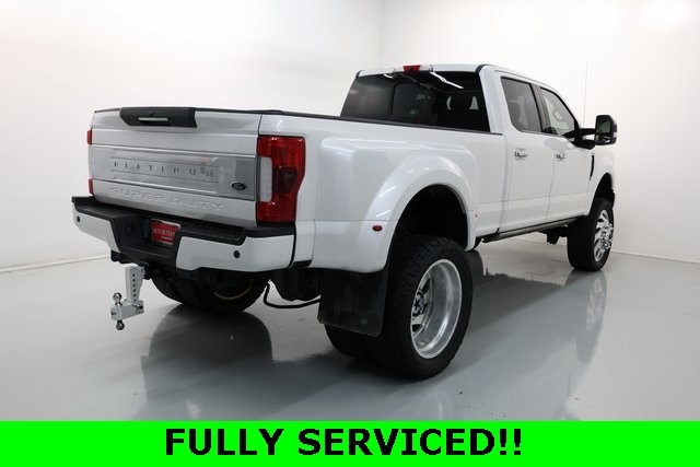 Ford Super Duty F-350 DRW Thumbnail Image 57