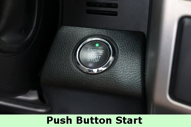 Ford Super Duty F-350 DRW Thumbnail Image 74