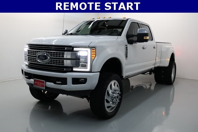 Ford Super Duty F-350 DRW Thumbnail Image 76