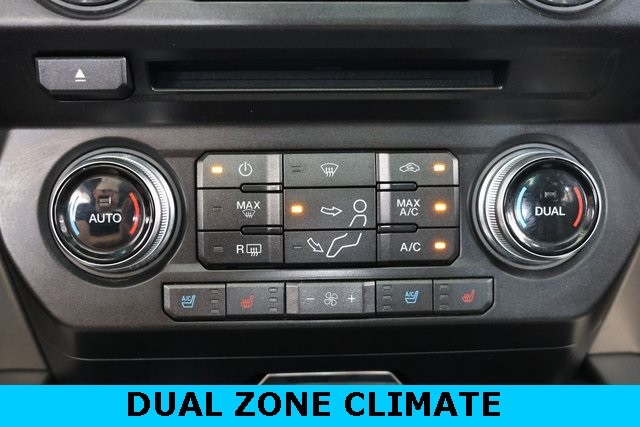 Ford Super Duty F-350 DRW Thumbnail Image 90