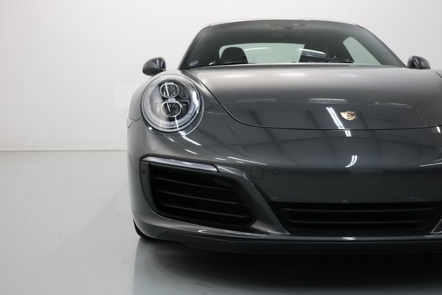 Porsche 911 Thumbnail Image 96