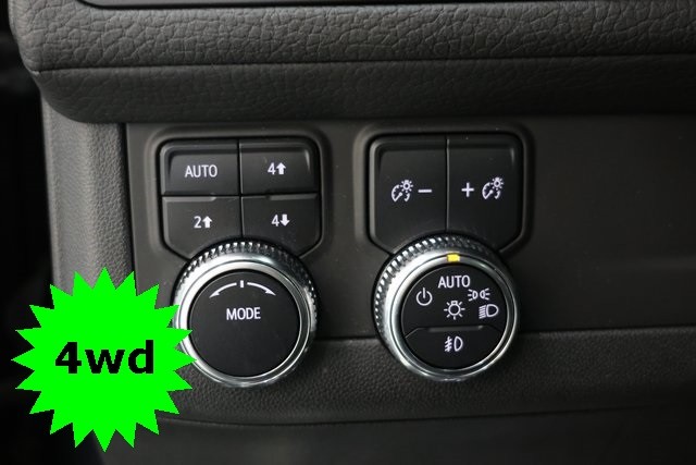 GMC Yukon Thumbnail Image 75
