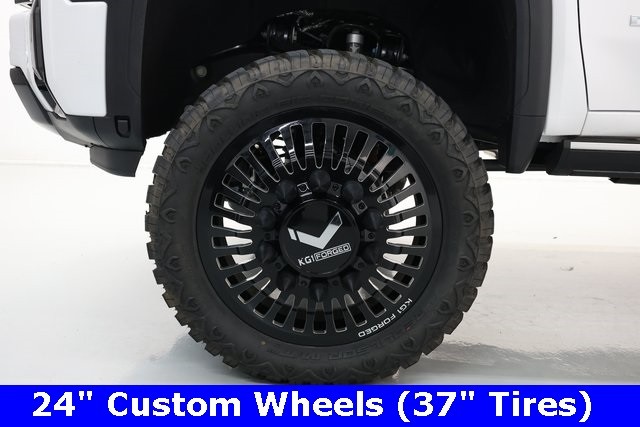 GMC Sierra 3500HD Thumbnail Image 100