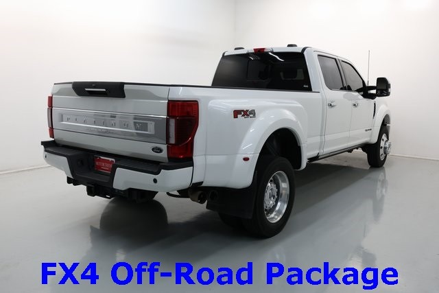 Ford Super Duty F-450 DRW Thumbnail Image 62