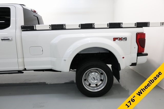 Ford Super Duty F-450 DRW Thumbnail Image 78