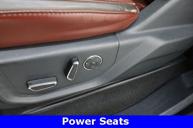 Ford Super Duty F-450 DRW Thumbnail Image 80