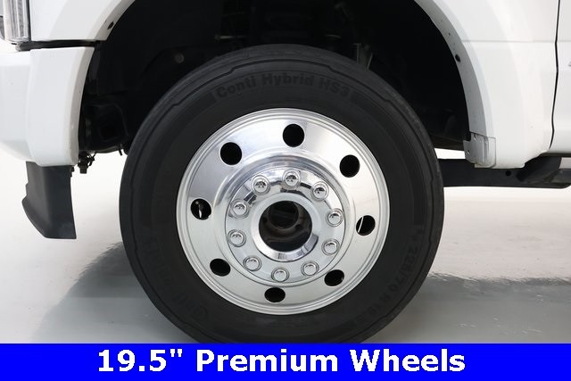 Ford Super Duty F-450 DRW Thumbnail Image 95