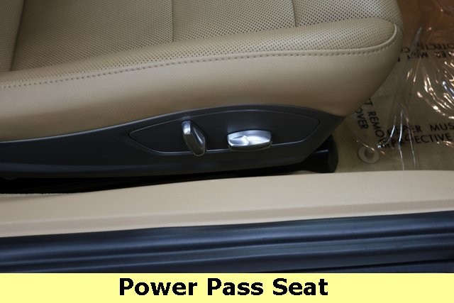 Porsche 911 Thumbnail Image 70