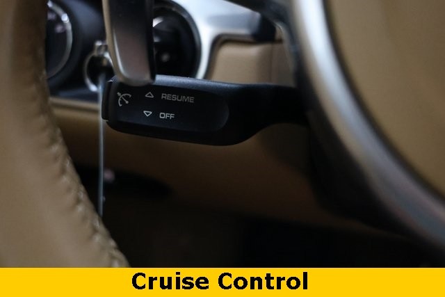 Porsche 911 Thumbnail Image 76