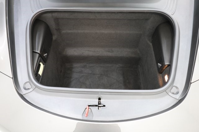 Porsche 911 Thumbnail Image 80