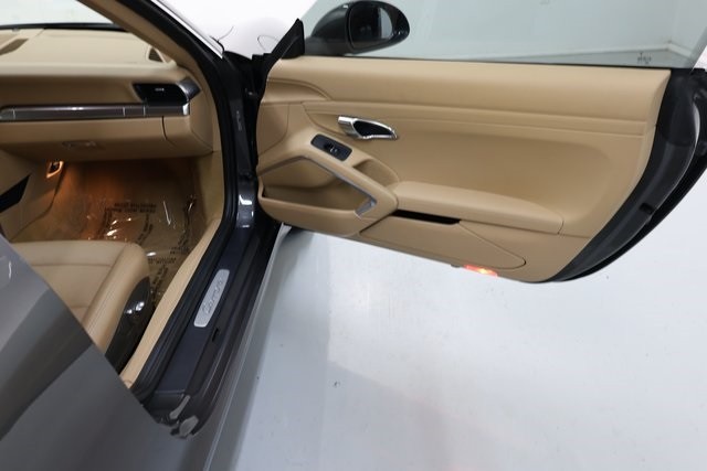 Porsche 911 Thumbnail Image 88