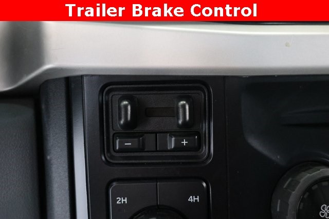 Ford Super Duty F-350 DRW Thumbnail Image 91