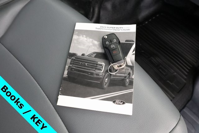 Ford Super Duty F-350 DRW Thumbnail Image 94