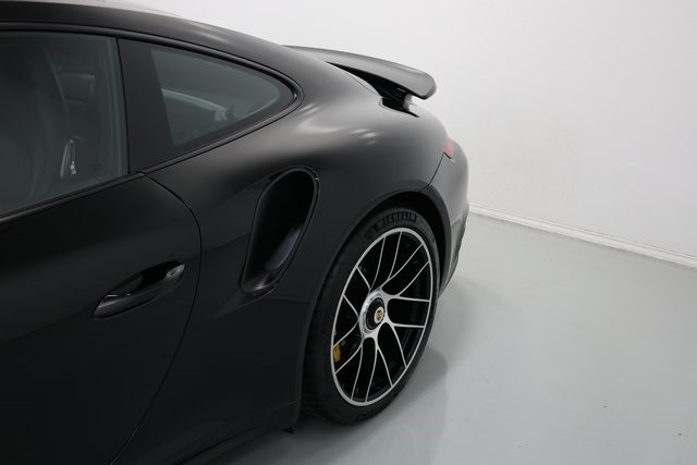 Porsche 911 Thumbnail Image 99
