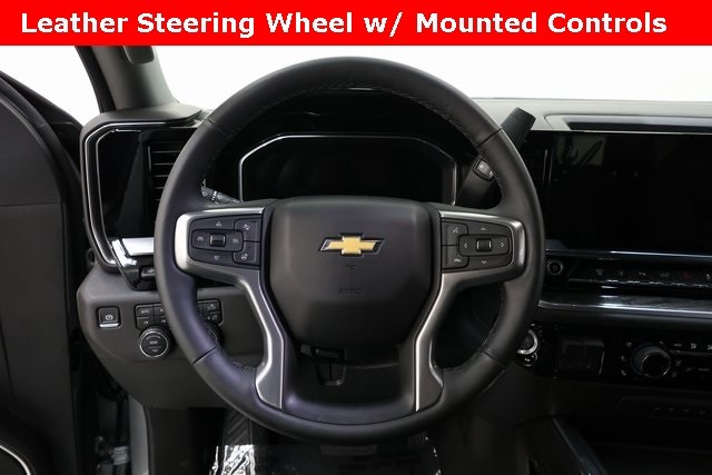 Chevrolet Silverado 3500HD Thumbnail Image 95