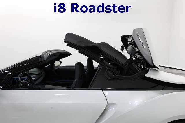 BMW i8 Thumbnail Image 41