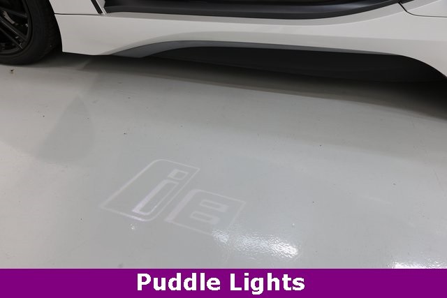 BMW i8 Thumbnail Image 61