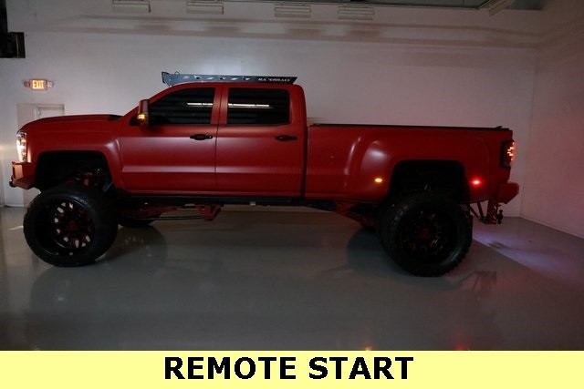 Chevrolet Silverado 3500HD Thumbnail Image 77