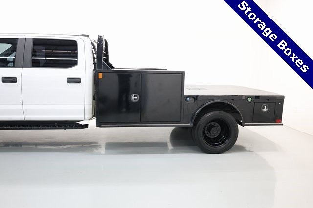 Ford Super Duty F-550 DRW Thumbnail Image 63